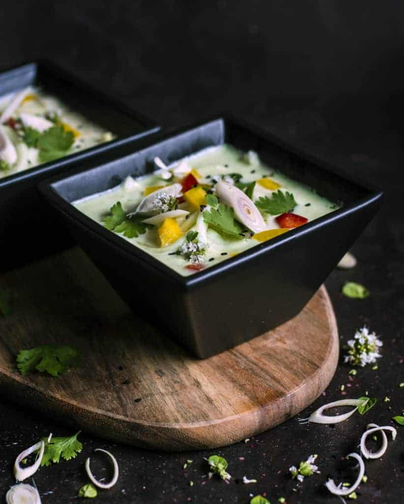 Raw green curry